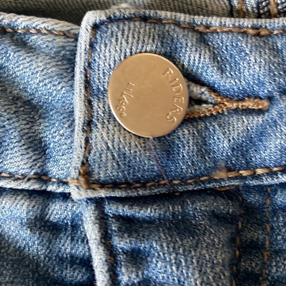 Riders by Lee Mid Rise Denim Blue Capri Jeans Size 10 - Picture 7 of 11